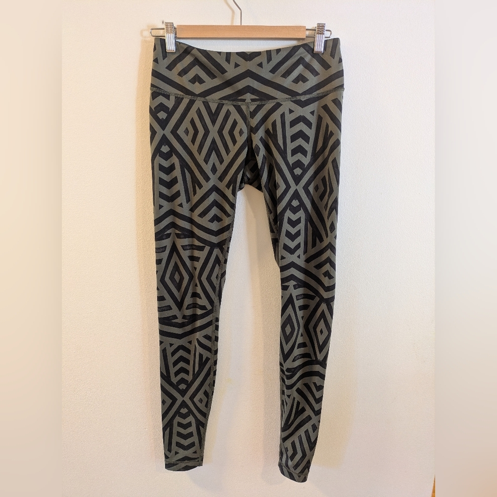 Lululemon Geometric Patterned Green & Black Full Length Leggings, Size 8